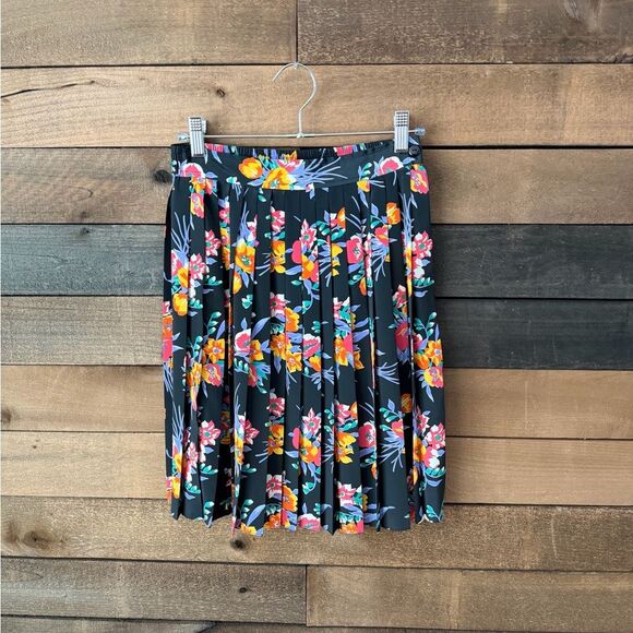 Vintage Dresses & Skirts - Vintage 90s Chaus Petites Floral Pleated Mini Skirt Elastic Back Waist